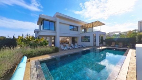 Billy's Place Protaras Luxury Villa with private pool with heated pool option for autumn and winter months